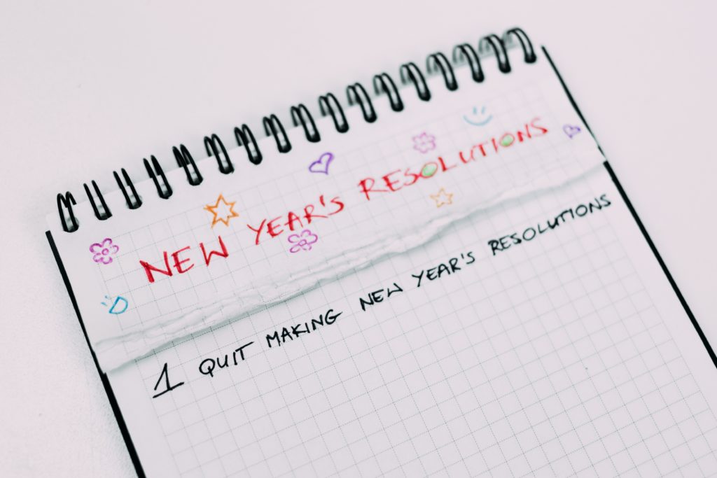 writing new years resolutions.
