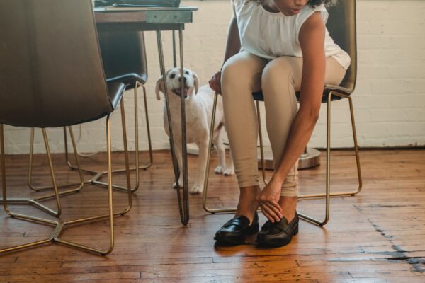 wearing flats to prevent varicose veins